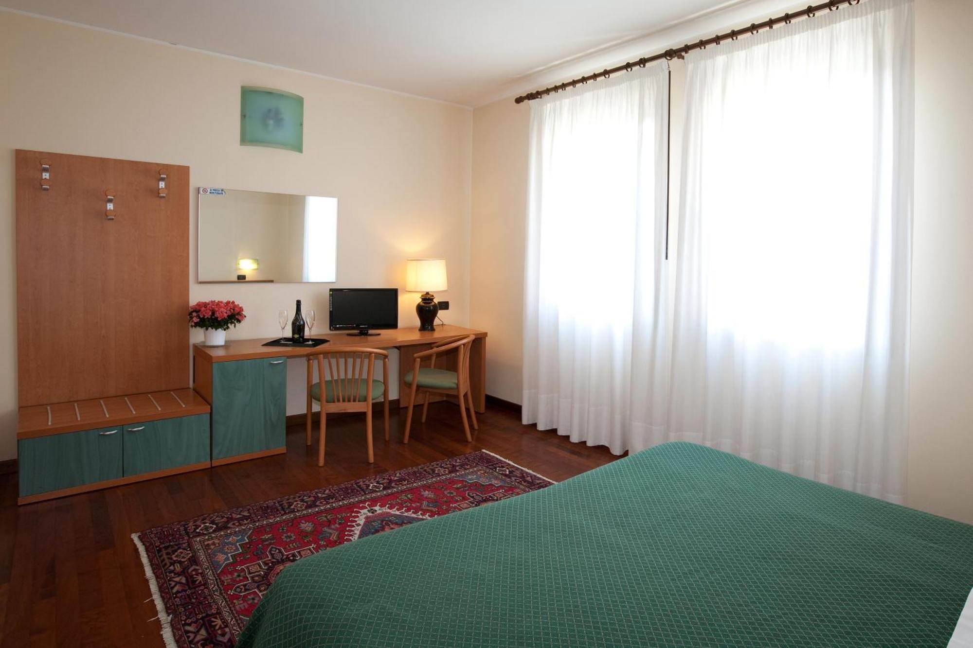 Hotel Valbrenta Limena Bagian luar foto