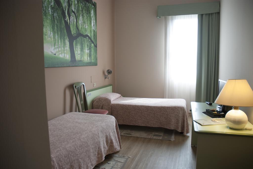 Hotel Valbrenta Limena Bagian luar foto